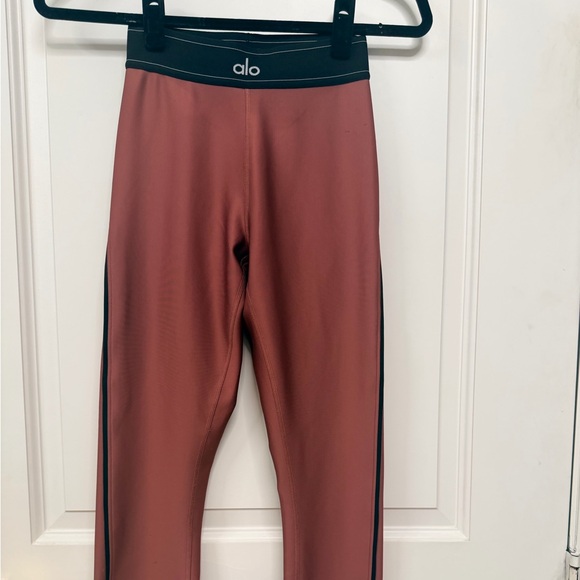 ALO Yoga Pants - ALO Yoga Rust Red High-Waist Leggings with Black Waistband